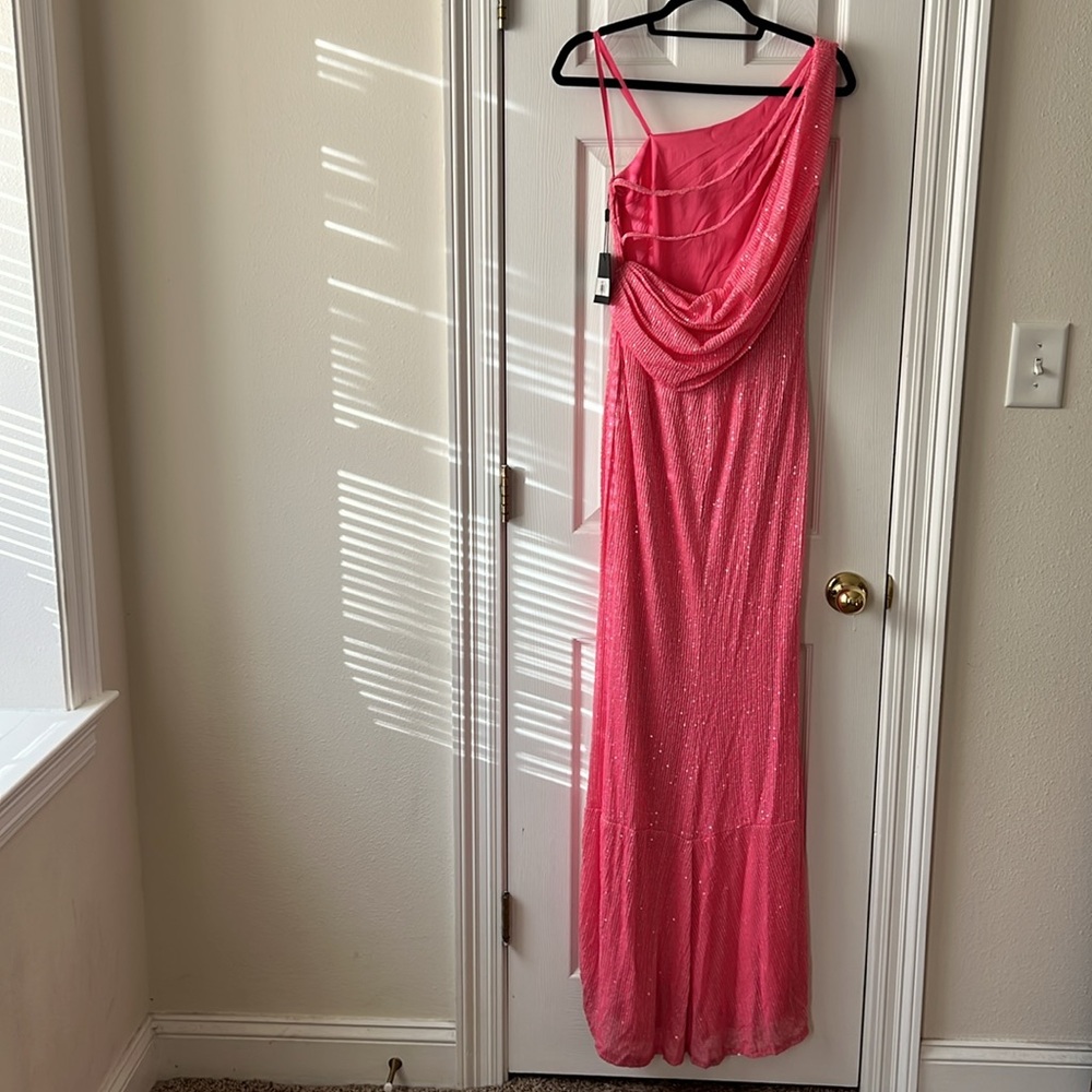 Ieena for Mac Duggal Sequined One Shoulder Draped Back Gown in Rose Size 0 - Picture 7 of 12